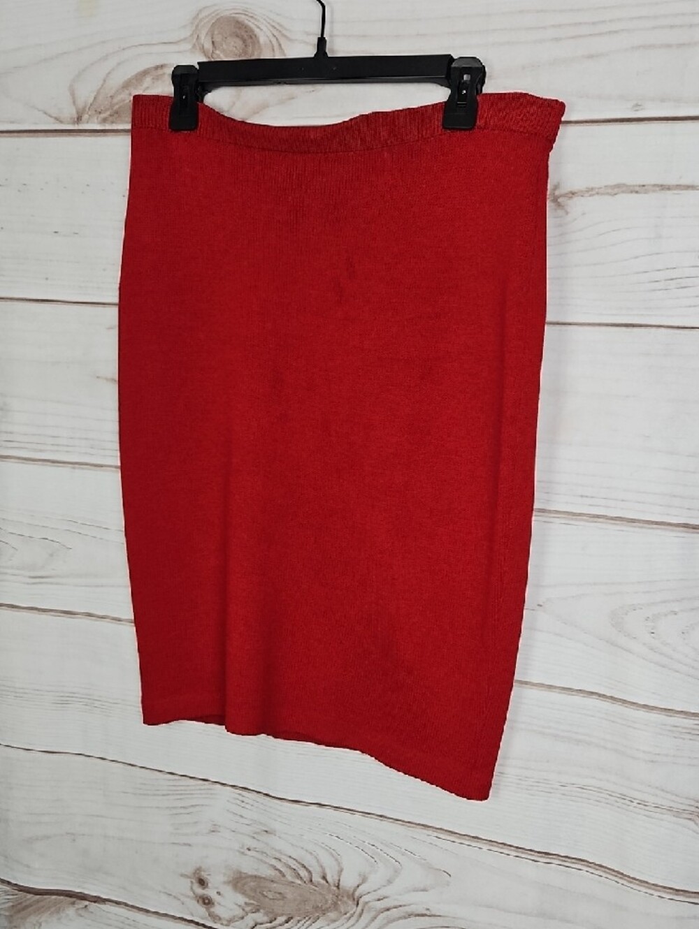 St. John Evening by Marie Gray Vintage Red Knit Pencil Skirt | Size 6 - Picture 3 of 13